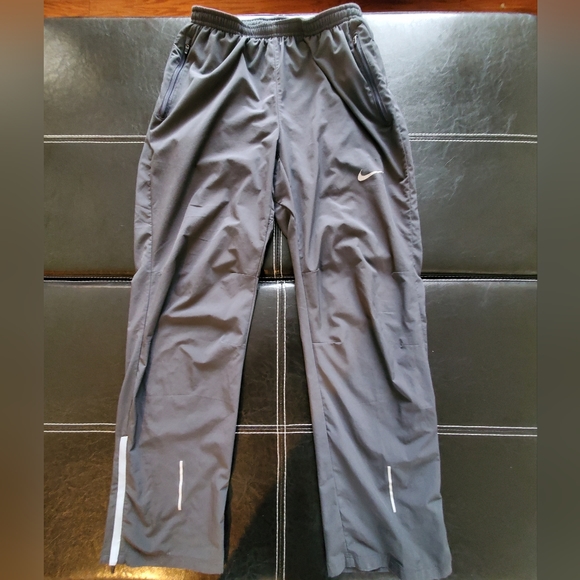Nike Dri-FIT Woven Pants - Picture 3 of 7